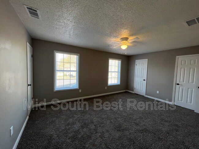 Building Photo - 3096 Littlefield Cove