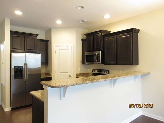 Building Photo - 1566 Ruger Dr