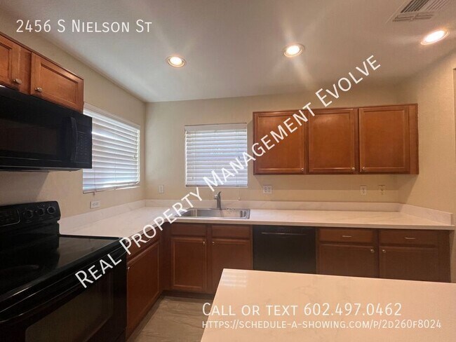 Building Photo - 2456 S Nielson St