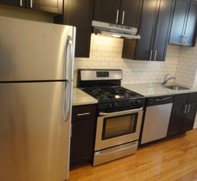 Foto del edificio - 4620 N Winchester Ave