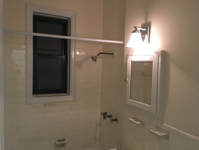 Foto del edificio - 3146 45th St