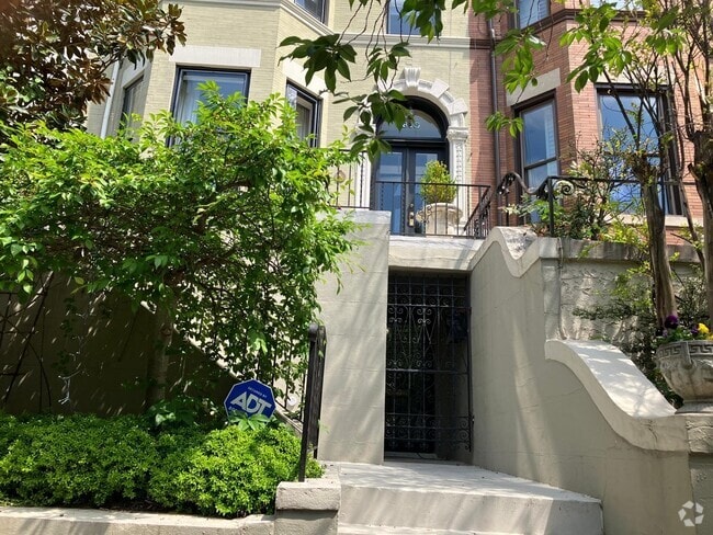 Building Photo - 1813 24th St NW