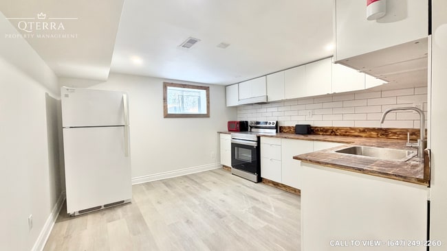 Building Photo - 1328 Bunnell Dr