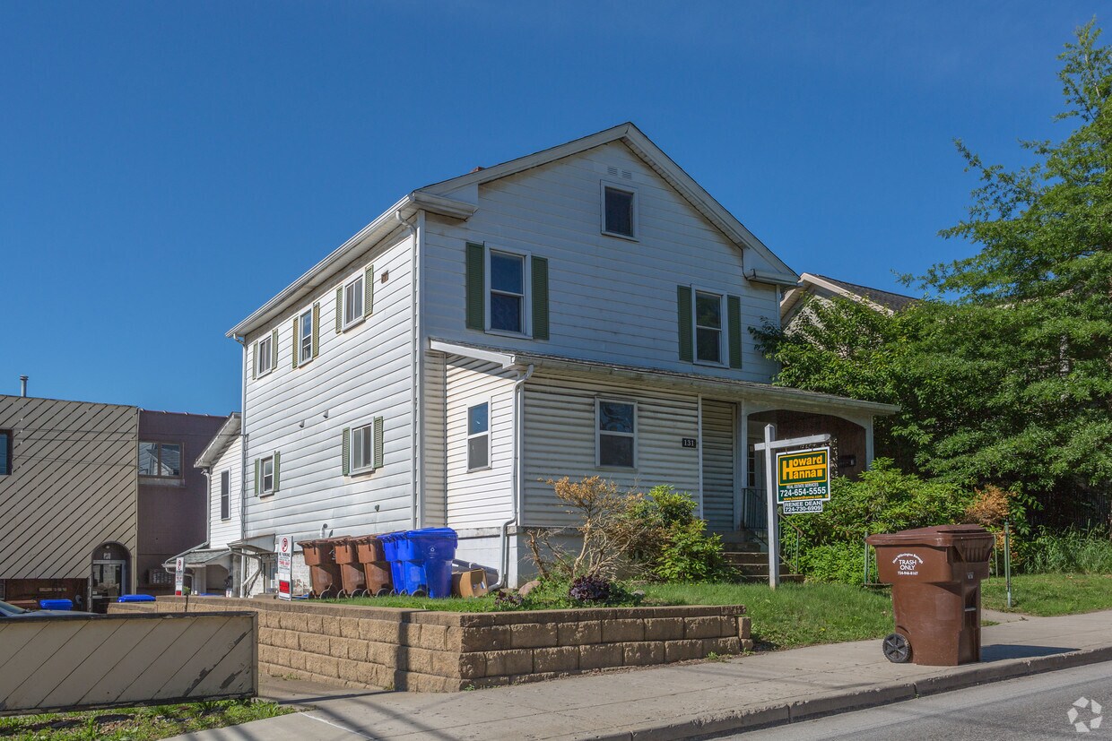 131 Neshannock Ave, New Wilmington, PA 16142 Apartments in New