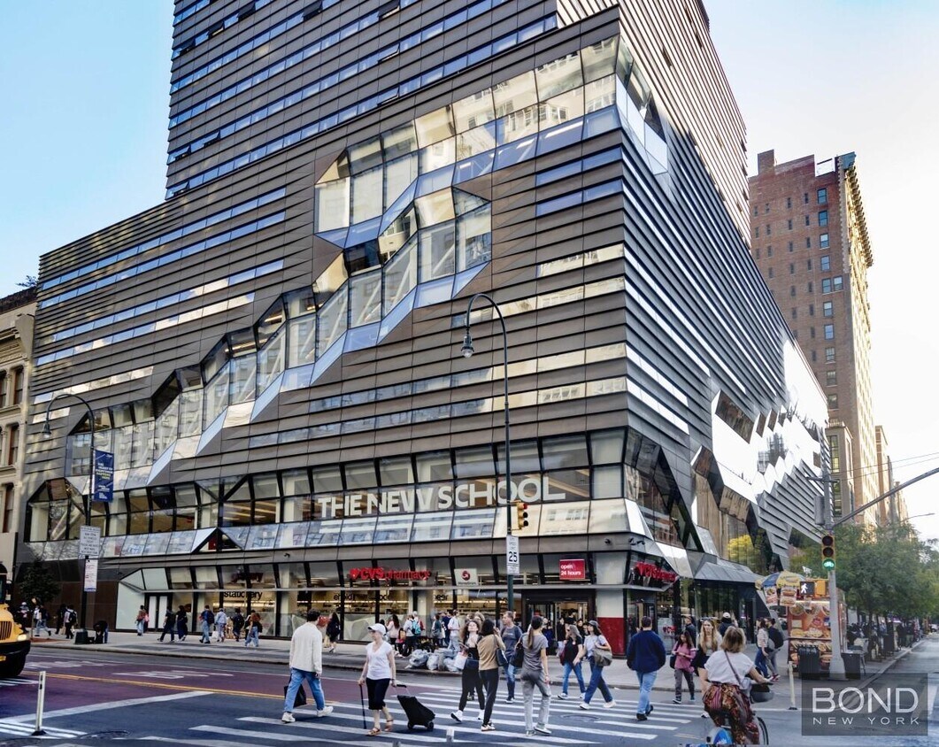 Foto principal - 363 W 30th St