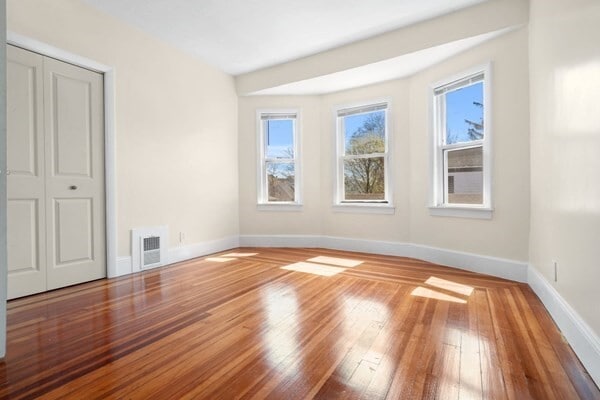 Bedroom 2 - 14 Child St