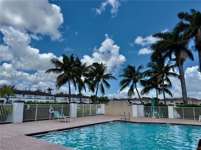 Foto del edificio - 11468 NW 77th St