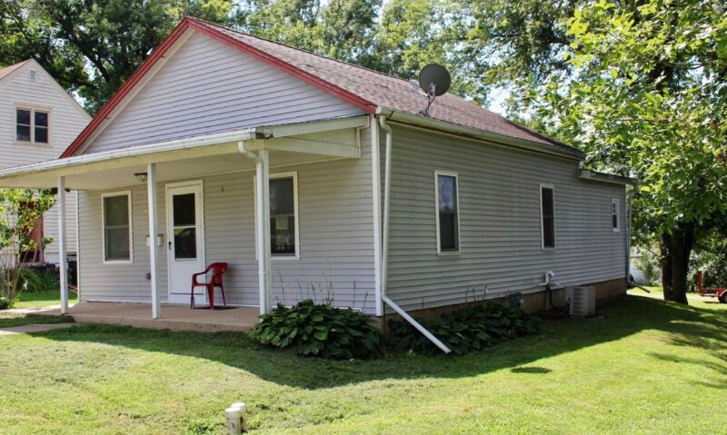 Primary Photo - 807 Laurel St