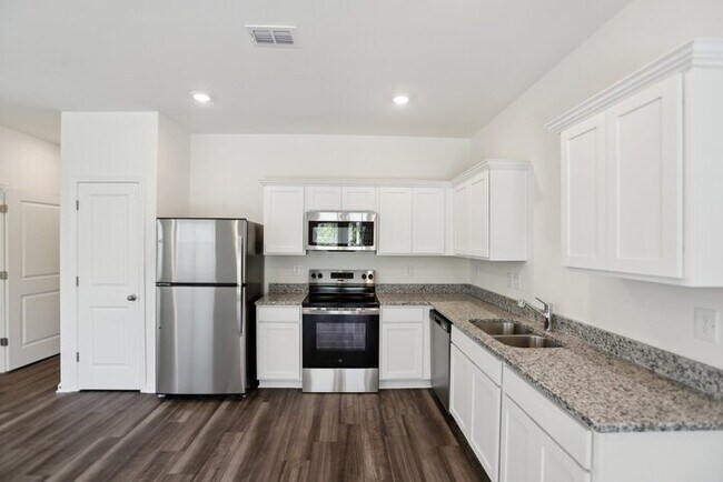 Foto del edificio - Fantastic 3bd/2.5ba home! Coming soon!
