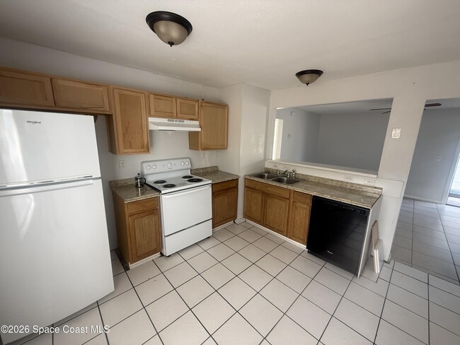 Foto del edificio - 1527 Schoolhouse St