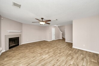 Building Photo - 3919 Vauxhall Dr S