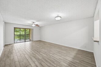 Building Photo - 2039 Coral Ridge Dr
