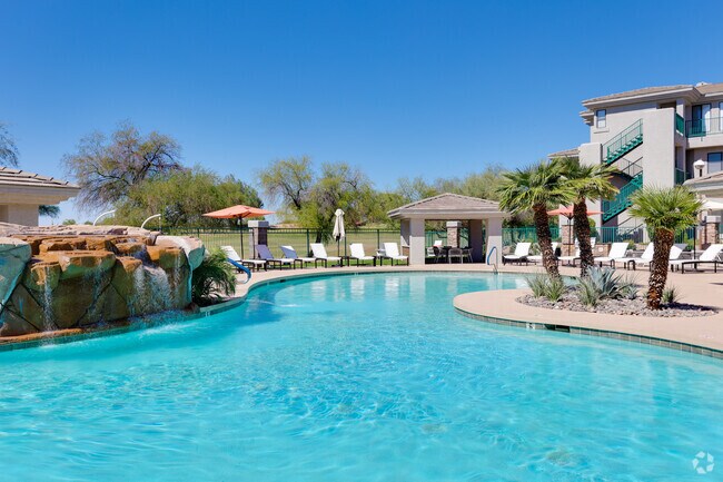 Piscina - The Nines at Kierland