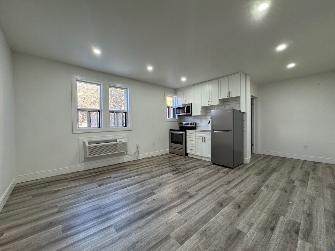 Primary Photo - Beautifully Renovated 1 Bedroom 1 Bathroom...