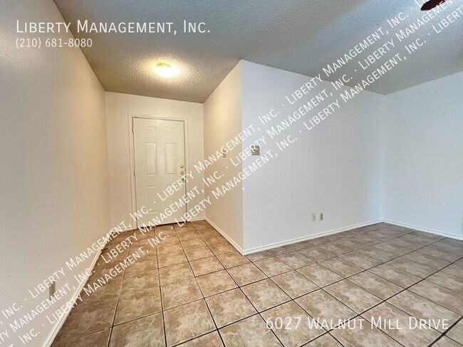 Foto del edificio - 3 Bed, 2 Bath Home Ready for Move In