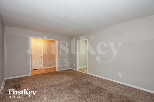 Building Photo - 4901 Delivau Dr