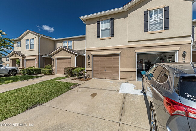 Building Photo - 1500 Calming Water Dr