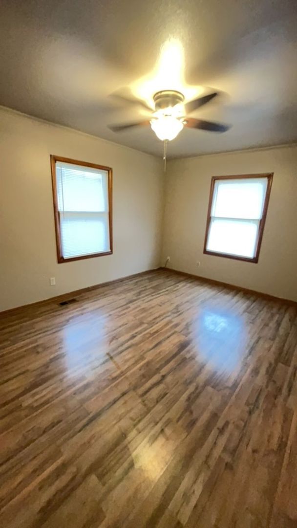 Foto del edificio - 2230 N Meadowbrook Dr