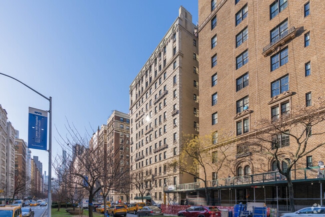 Building Photo - 840-842 Park Ave