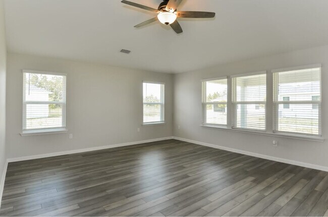 Foto del edificio - 4465 White Dogwood Rd