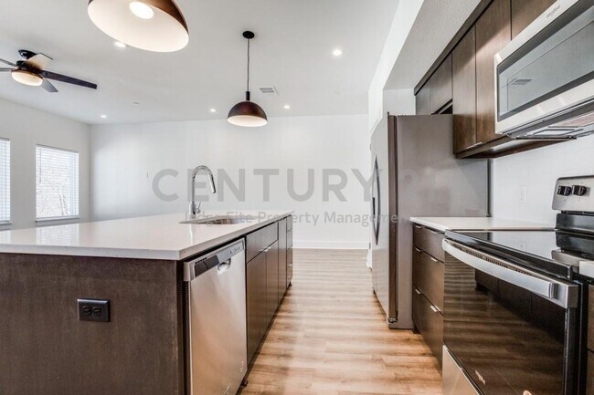 Foto del edificio - Contemporary 1/1 Apartment in Waxahachie For Rent!