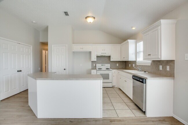 Building Photo - 9708 Avenue U