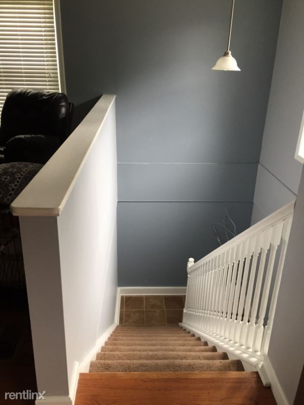 Building Photo - 1332 Hibbard Dr