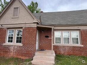 Building Photo - 2130 N Stonewall Ave