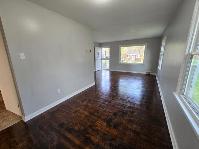 Building Photo - 4562 Johnson St