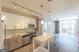 Building Photo - 145 Riverhaven Dr