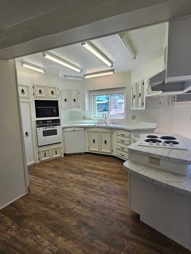 Foto del edificio - 3 BONUS ROOMS for Office, Art and Play roo...