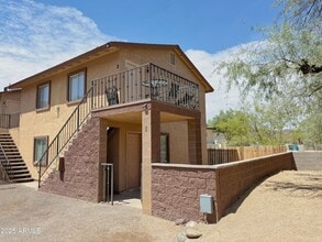 Building Photo - 1551 E Christy Dr