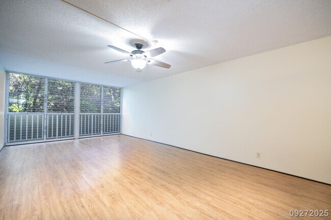 Foto del edificio - 2BR 1BA Condo w/2 ASSIGNED PARKING STALLS in Mililani, near SCHOFIELD and WHEELER!