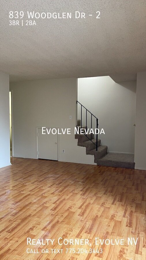 Building Photo - 839 Woodglen Dr