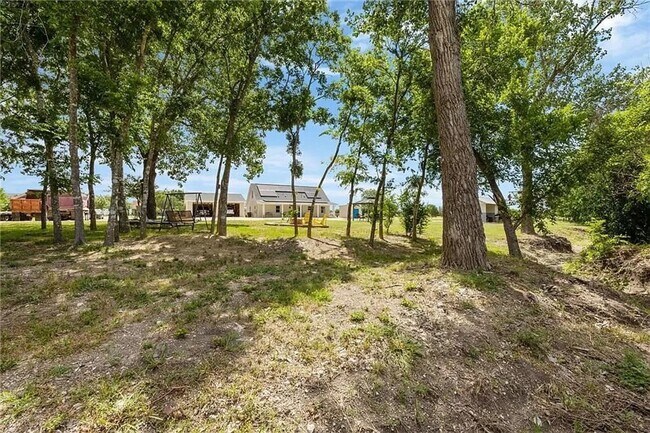 Building Photo - 300 Carmel Creekside Dr.
