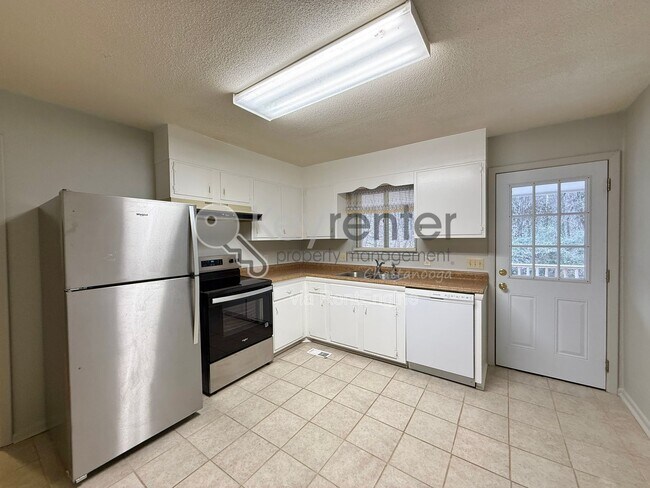 Foto del edificio - 550 Alexander Dr