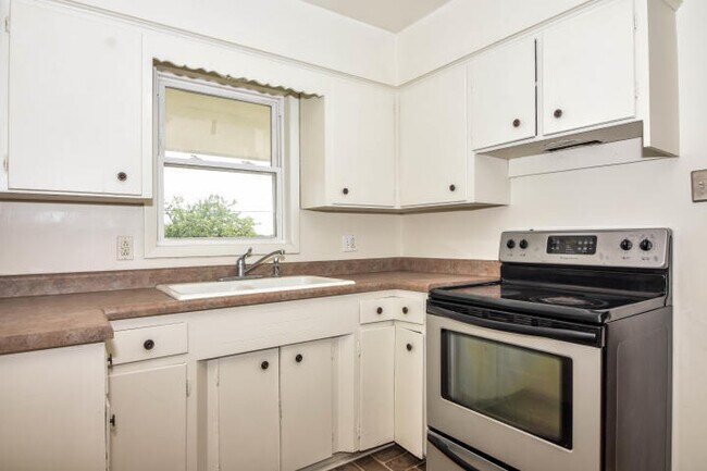 Foto del edificio - 2407 Clark Ln