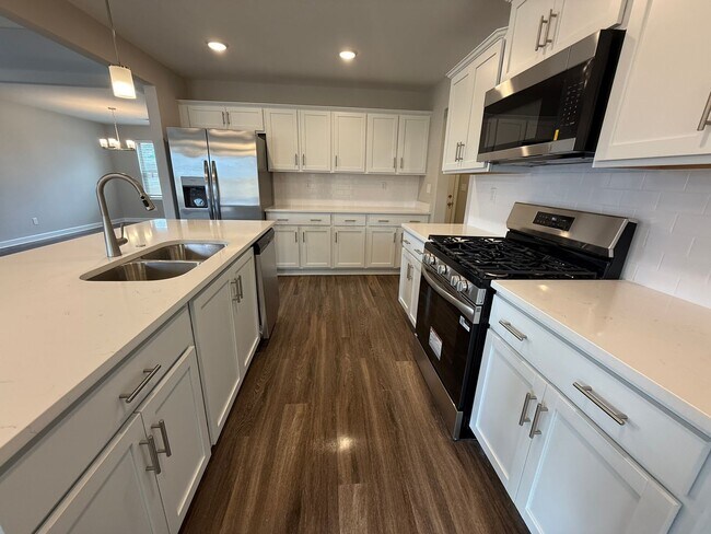 Foto del edificio - 9679 Bloomington Circle S