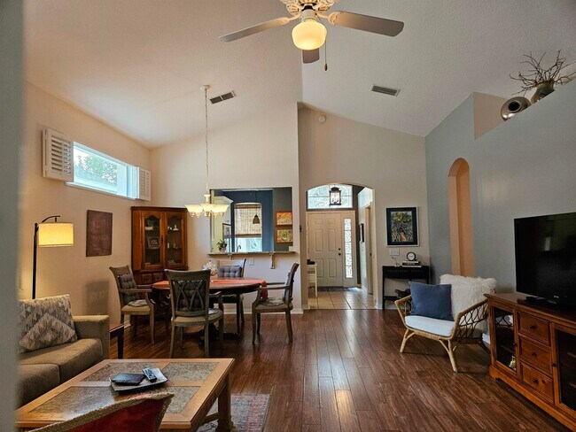 Building Photo - 612 Sand Isles Cir