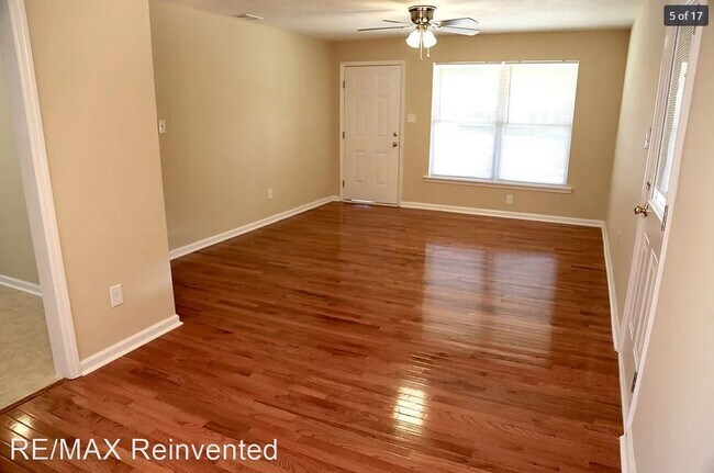 Building Photo - 3 br, 1.5 bath House - 1431 Ridgewood Drive