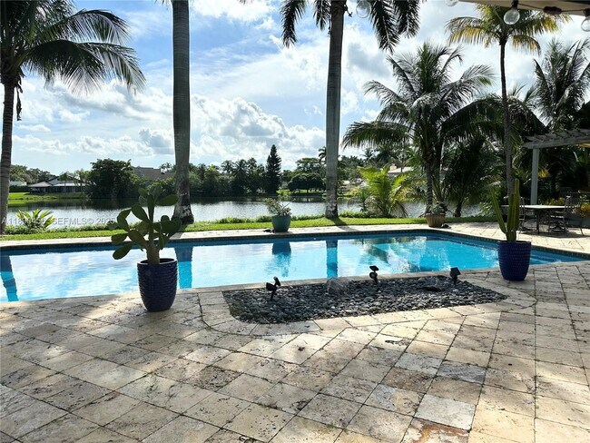 Foto del edificio - 960 Bayberry Point Dr