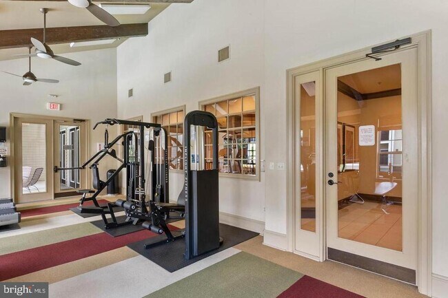 Building Photo - 12954 Centre Park Cir