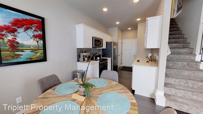 Building Photo - 3 br, 2.5 bath House - 2866 NW Penny Lane