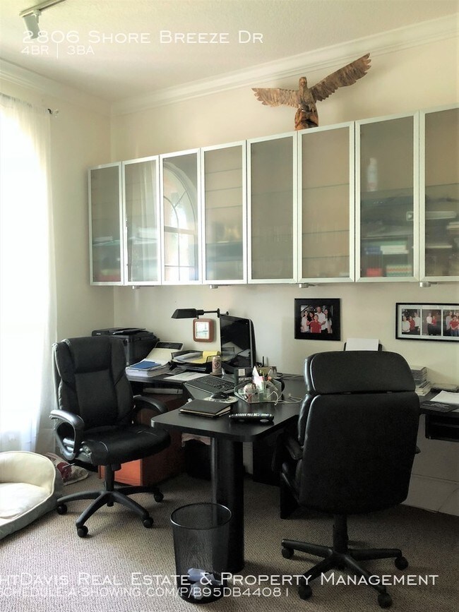 Foto del edificio - 2806 Shore Breeze Dr