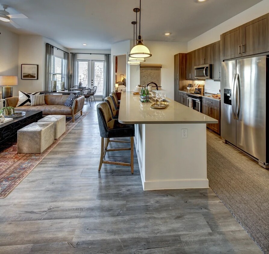 Foto principal - 221 W Lancaster-1107