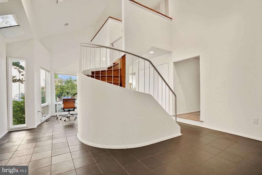 Foto principal - 4626 Charleston Terrace NW