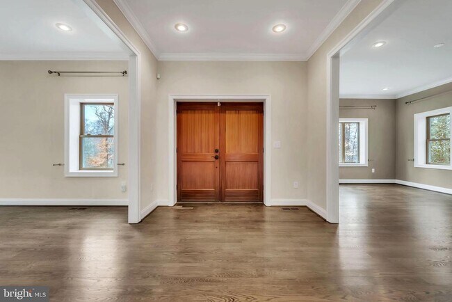 Foto del edificio - 6415 Bradley Blvd