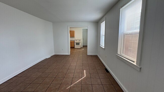 Foto del edificio - 156 National Ave SW