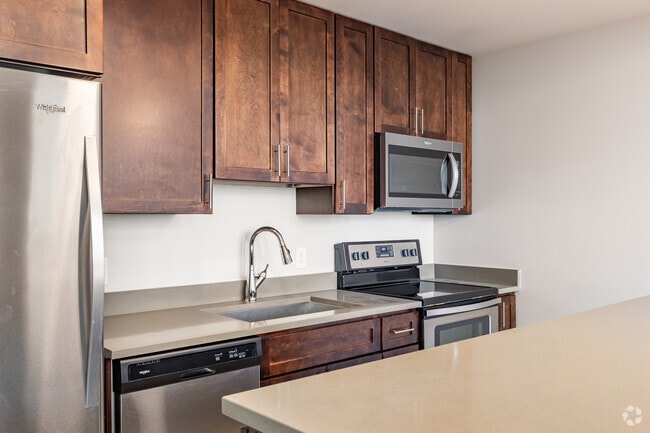 1BR, 1BA - 846SF - Kitchen - Farwell Building