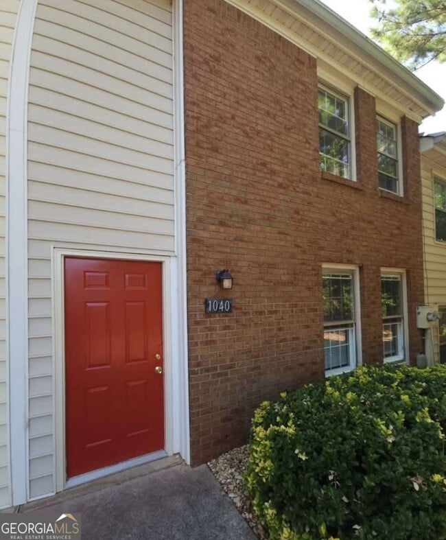 Foto del edificio - 1040 Old Holcomb Bridge Rd